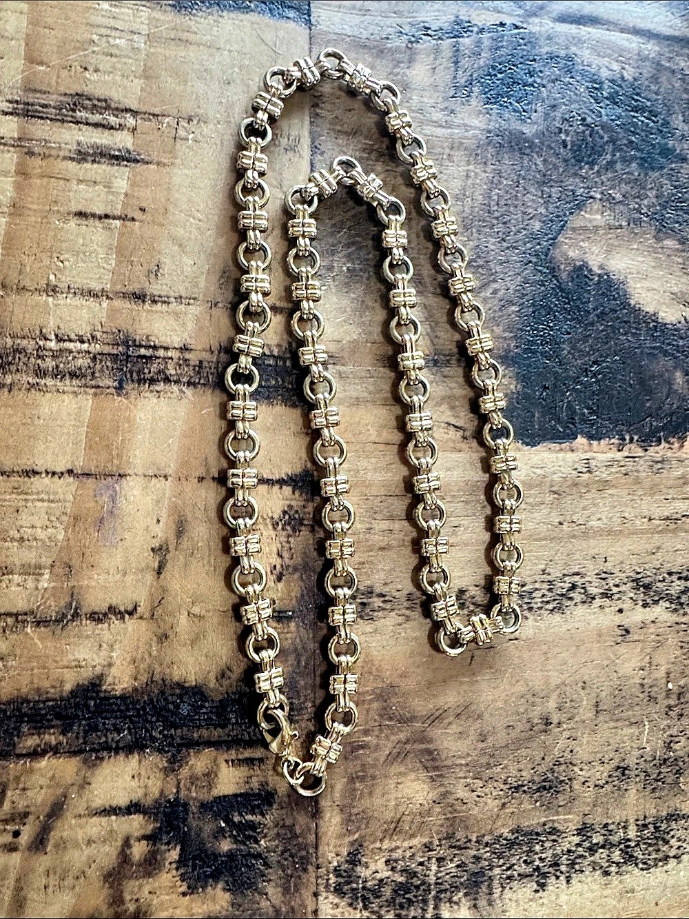 Gold-Tone Link Necklace Like New